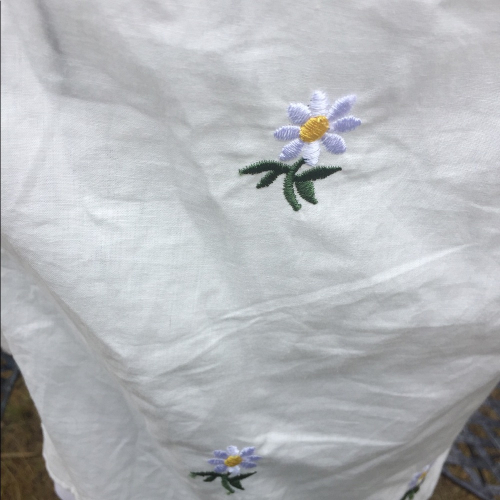 Pursue daisy embroidered white cotton peasant top - Picture 8 of 14